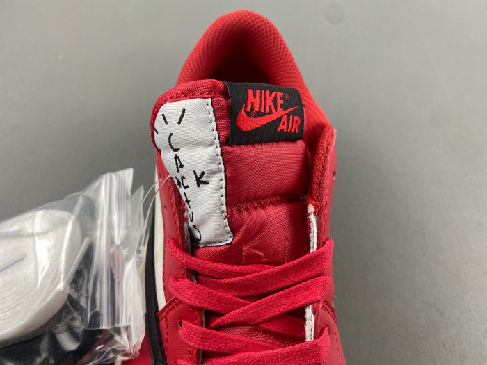 Travis Scott x Air Jordan 1 Low OG DZ4137-700