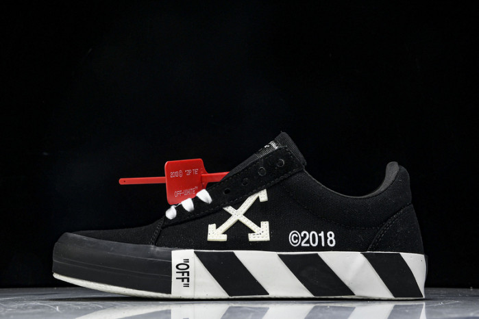 OFF-WHITE Canvas Sneaker