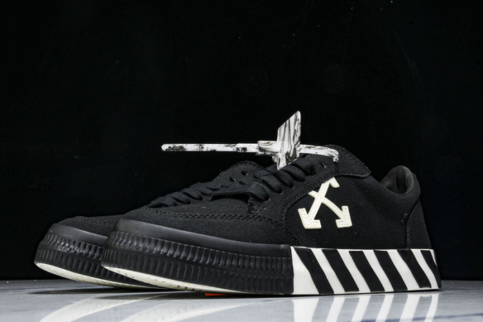 OFF-WHITE Canvas Sneaker