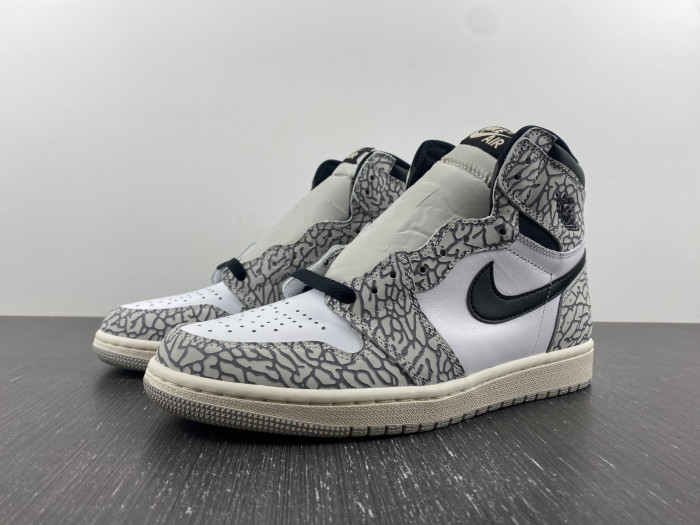Air Jordan 1 Retro High OG "White Cement" DZ5485-052
