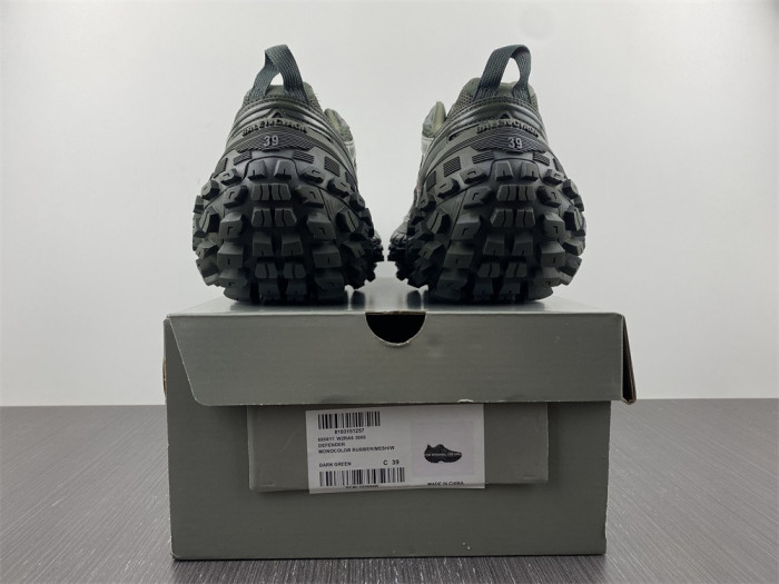 blc* defender sneaker