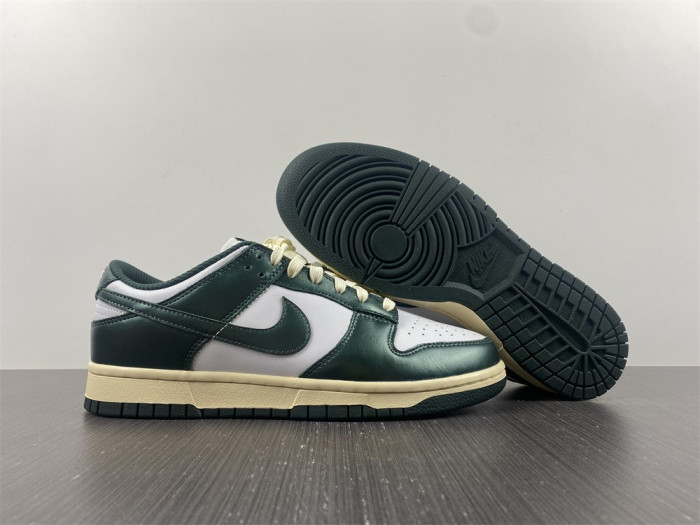 nike dunk low vintage green dq8580-100