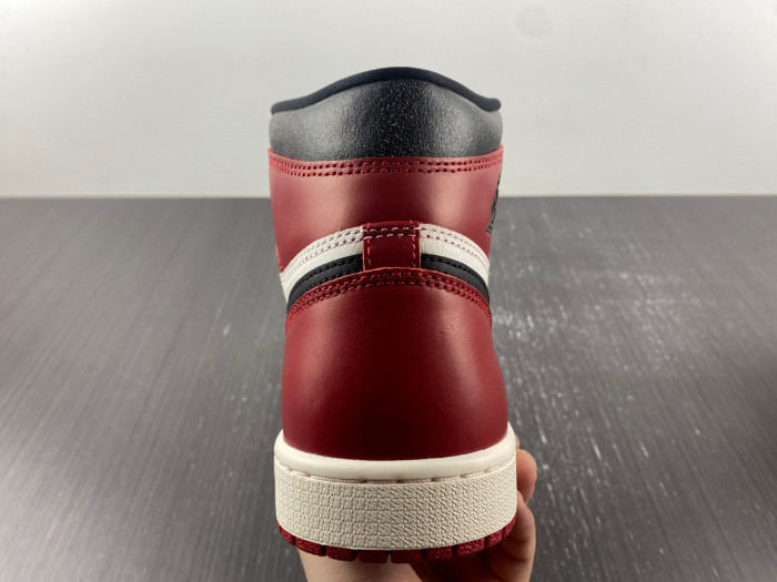 air jordan 1 retro high og chicago lost and found dz5485-612