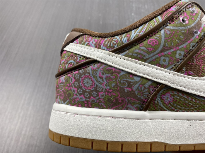 nike sb dunk low “paisley” dh7534-200