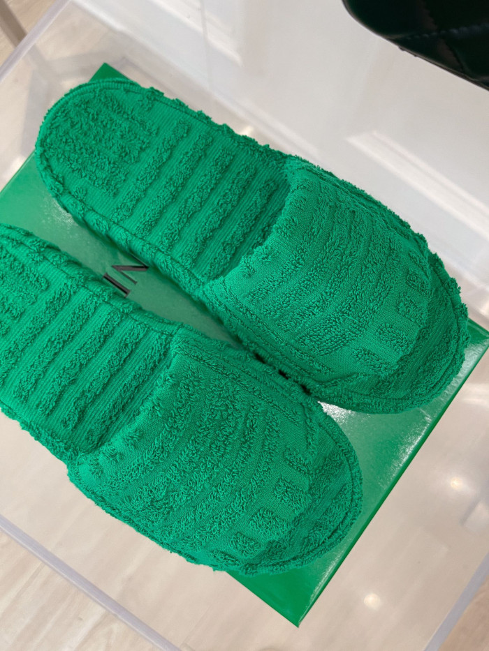 green resort sponge slide