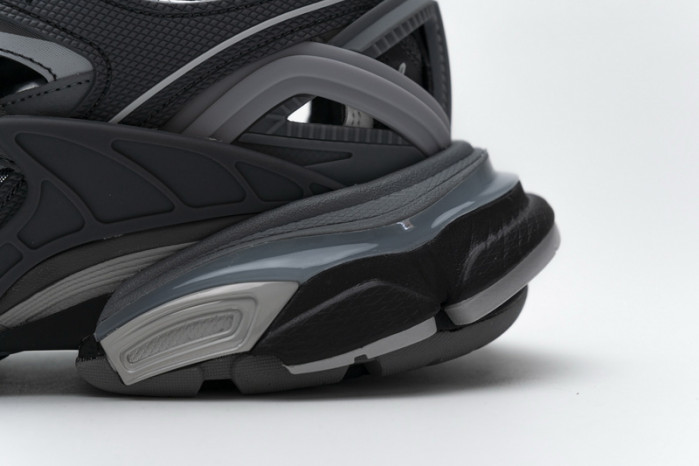 Ba*len*cia*ga track 2 sneaker medium grey 570391 w2gn3 1285