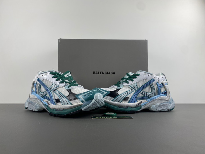 blcg runner sneaker