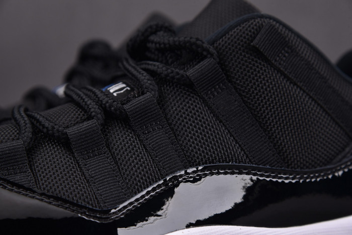 air jordan 11 retro low "space jam" fv5104-004