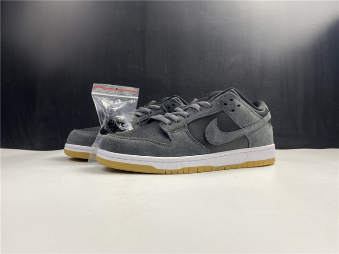 nike sb dunk low dark grey black gum ar0778-001