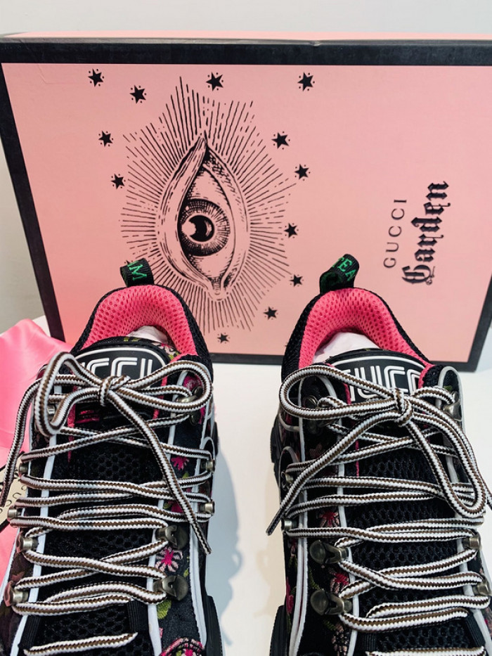 G*u*i1 journey flashtrek jewel crystal low boot