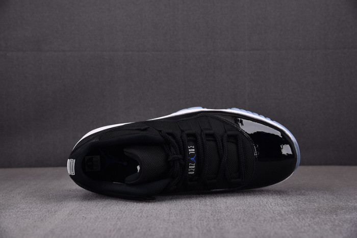 air jordan 11 retro low "space jam" fv5104-004