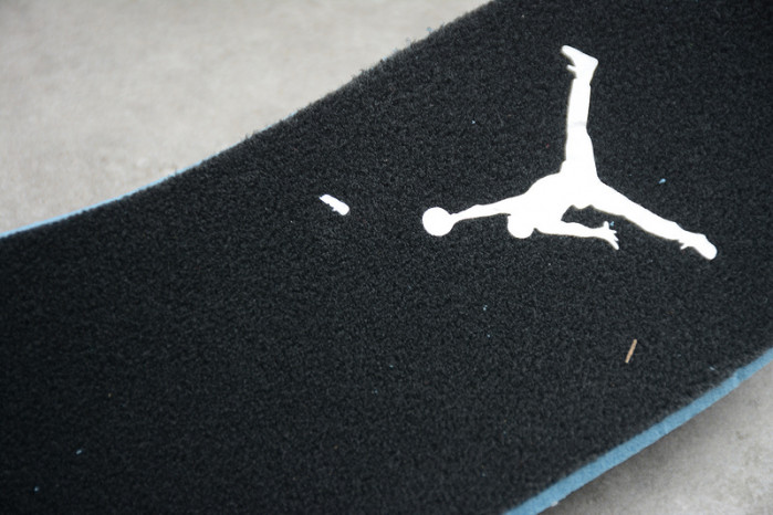 air jordan 1 mid chicago black toe 554724-069