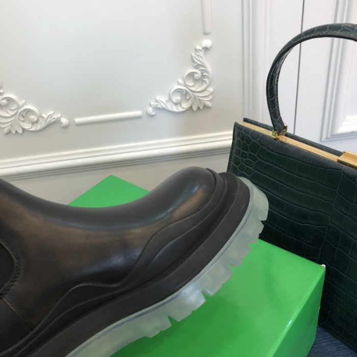 botteg*Ve*ne*ta tire leather ankle boots