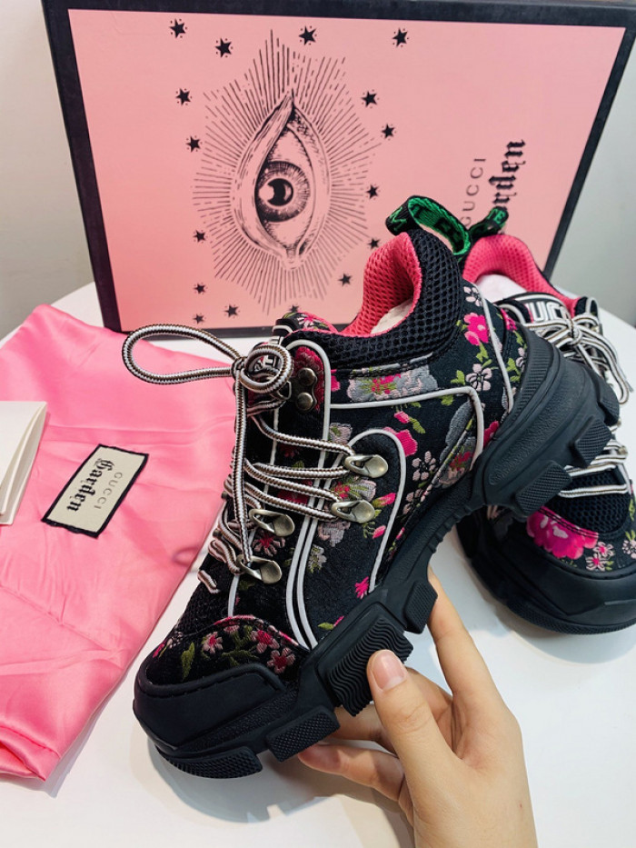 G*u*i1 journey flashtrek jewel crystal low boot