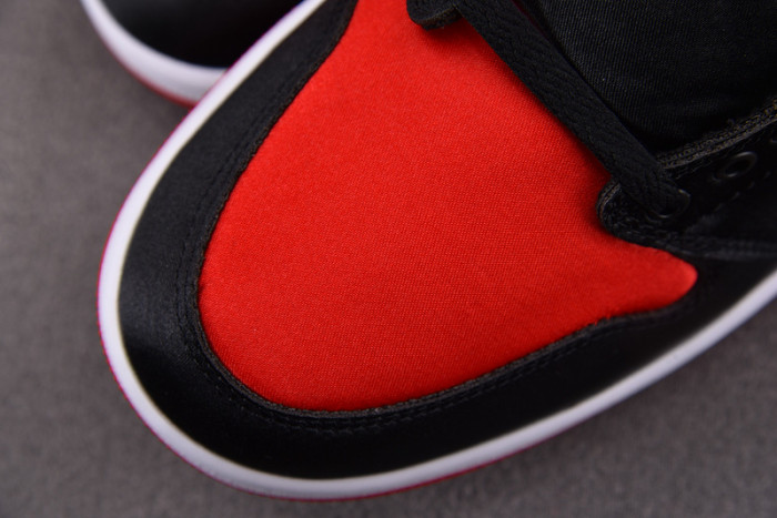 Air Jordan 1 High OG WMNS Satin Bred FD4810-061
