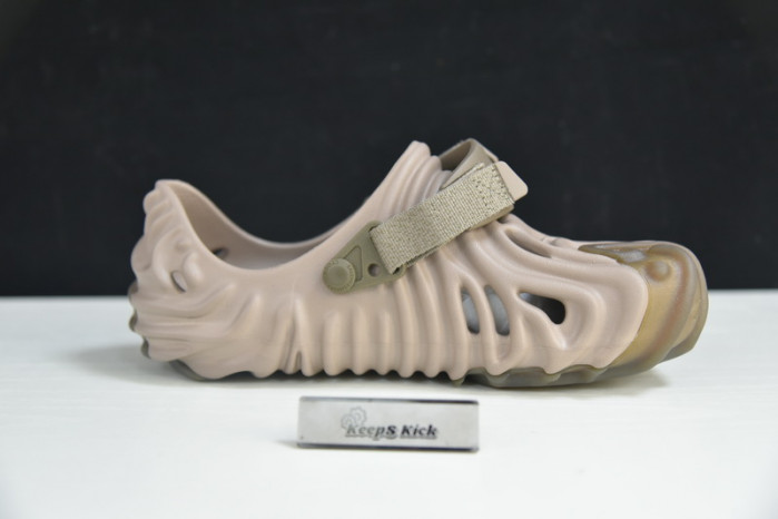 Cr*0*s pollex clog by salehe bembury urchin