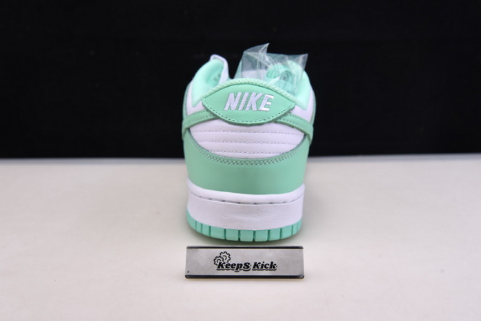 nike dunk low green glow dd1503-105